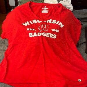 WI badgers fanatics XL top